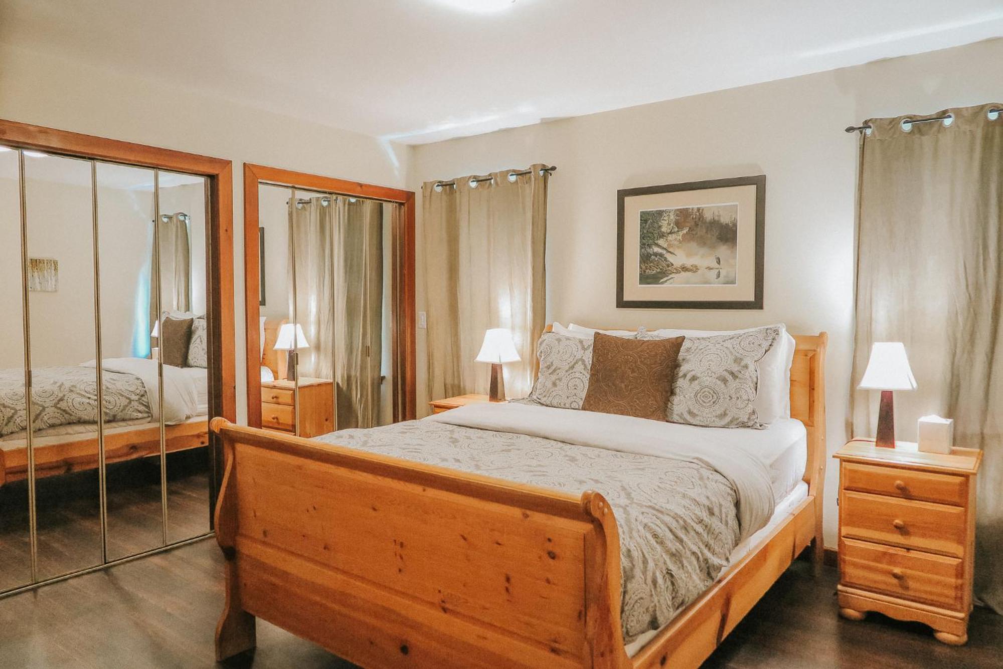 Cobble Wood And Bird Sanctuary Guest Houses Tofino Extérieur photo